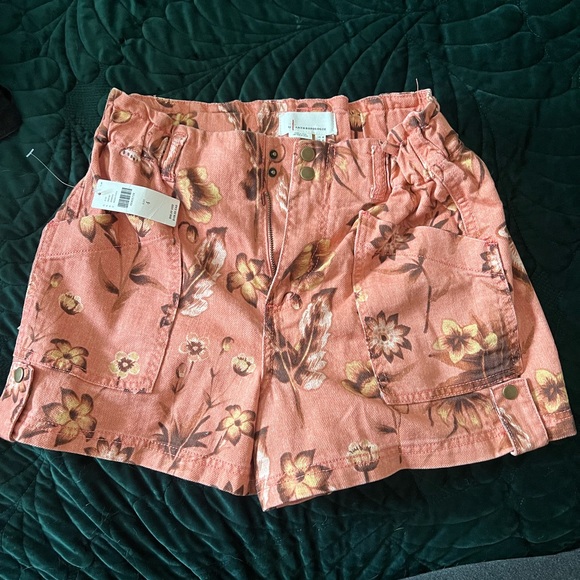 Anthropologie Jesse Printed Utility
Shorts NEW - Picture 2 of 3